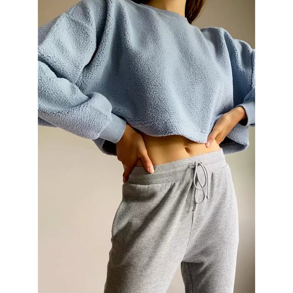 Aritzia Sweaters - ARITZIA | SUNDAY BEST FLEECE CROPPED SHERPA LUPA SWEATER